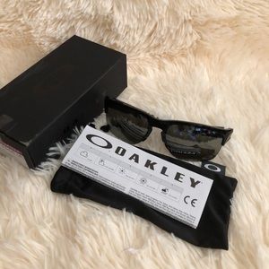 SOLD 💯 Oakley Lenses